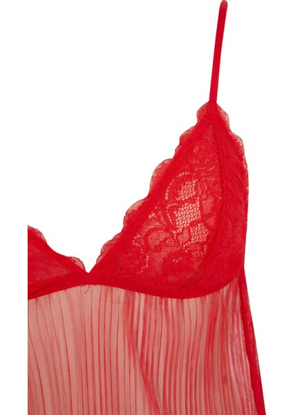 Fall in Love Triangle Dantelli Kırmızı Üst B0208AX24AU
