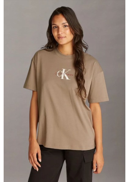 Kadın Ck Monologo Boyfriend T-Shirt - Kahverengi