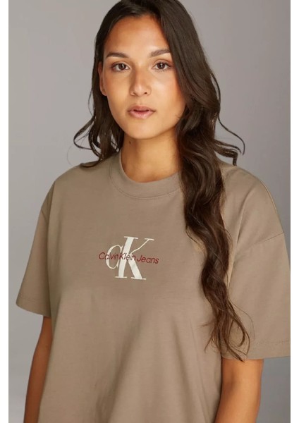 Kadın Ck Monologo Boyfriend T-Shirt - Kahverengi