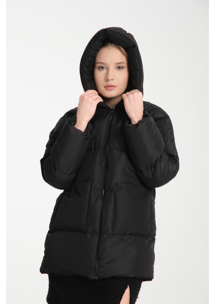 Kadın Kapüşonlu Oversize Şişme Mont