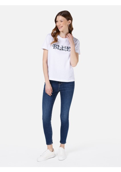 Regular Fit Yuvarlak Yaka Kadın Beyaz Kısa Kol Tişört Cl1068004 modelleri