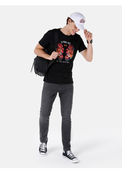 Regular Fit Yuvarlak Yaka Erkek Siyah Kısa Kol Tişört Cl1068204