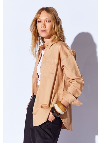 Camel Oversize Tek Cepli Gabardin Rahat Kesim Soft Dokulu Pamuk Kadın Gömlek | MKW168174-01