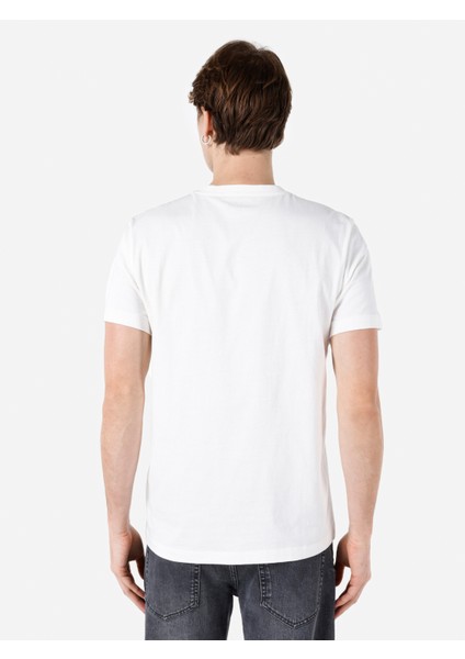 Regular Fit Yuvarlak Yaka Erkek Beyaz Kısa Kol Tişört Cl1067981 fiyatları