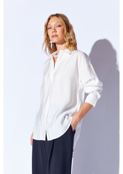 Ekru Modal Soft Dokulu Yumuşak Gizli Pat Detaylı Oversize Kadın Gömlek | MKS168262-01