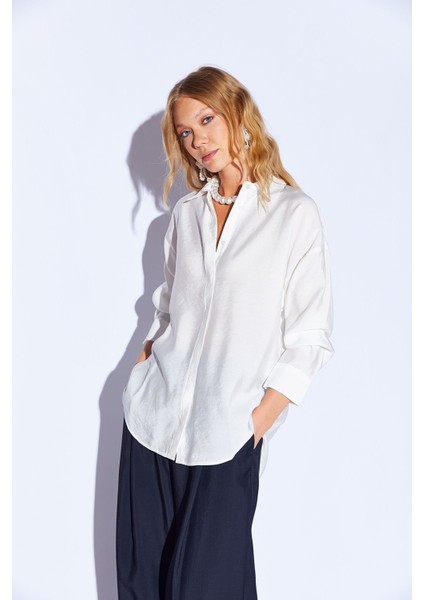 Ekru Modal Soft Dokulu Yumuşak Gizli Pat Detaylı Oversize Kadın Gömlek | MKS168262-01