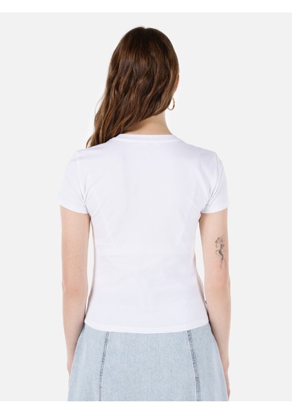 Slim Fit Yuvarlak Yaka Kadın Beyaz Kısa Kol Tişört Cl1068728 fiyatları