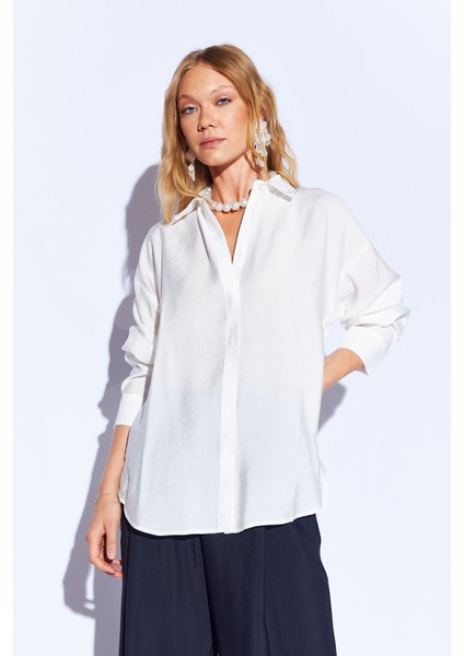 Ekru Modal Soft Dokulu Yumuşak Gizli Pat Detaylı Oversize Kadın Gömlek | MKS168262-01