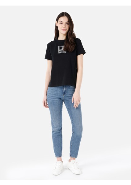 Regular Fit Yuvarlak Yaka Kadın Siyah Kısa Kol Tişört Cl1068593