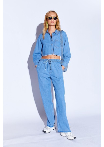 Mavi Crop Soft Dokulu Denim Yıpratma Detaylı Kadın Jean Gömlek | MKS169600-01