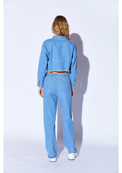 Mavi Crop Soft Dokulu Denim Yıpratma Detaylı Kadın Jean Gömlek | MKS169600-01