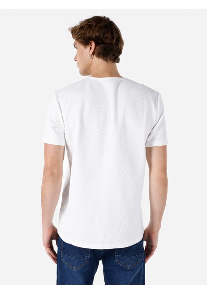 Regular Fit Yuvarlak Yaka Erkek Beyaz Kısa Kol Tişört Cl1066782 fiyatları