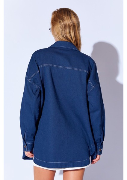 Gabardin Yıkamalı Dikiş Detaylı Çift Cep Oversize Kadın Dış Gömlek | Lacivert Mkw169415-01