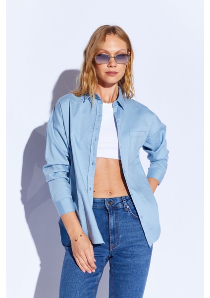 Mavi Oversize Tek Cepli Gabardin Rahat Kesim Soft Dokulu Pamuk Kadın Gömlek | MKW168174-01