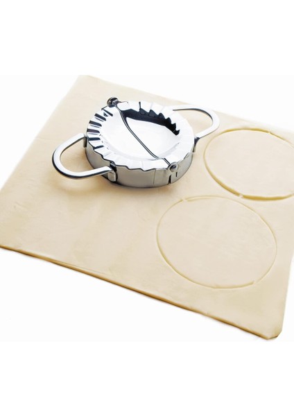 Çiğ Börek ve Ravioli Kalıbı Lacor Paslanmaz Çelik Mantı Kalıbı 10 cm modelleri