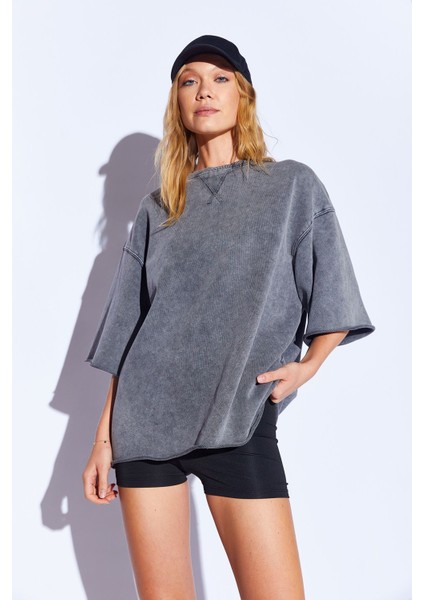 Eksitme Yıkamalı Soluk Efektli 3 Iplik Oversize Kadın Sweatshirt | Antrasit MKW269360-01