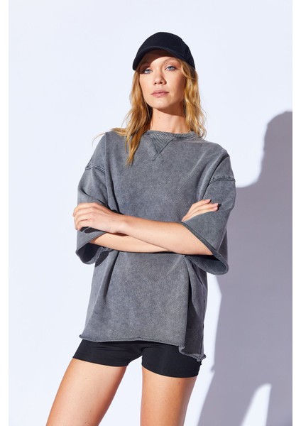 Eksitme Yıkamalı Soluk Efektli 3 Iplik Oversize Kadın Sweatshirt | Antrasit MKW269360-01