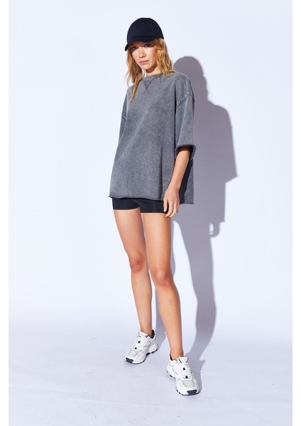 Eksitme Yıkamalı Soluk Efektli 3 Iplik Oversize Kadın Sweatshirt | Antrasit MKW269360-01
