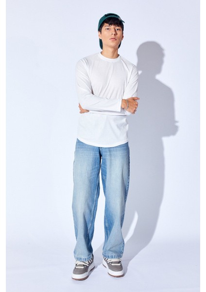 Bisiklet Yaka Jakarlı Dokulu Kumaş Slim Fit Basic Uzun Kol Erkek Tshirt | Kırık Beyaz MANW229956-1 modelleri