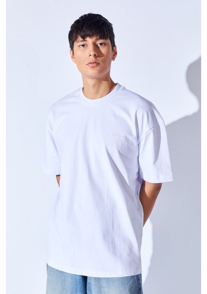 Beyaz Kalın Gramajlı Soft Dokulu Fırçalı Yüksek Baskılı Oversize Erkek Tshirt | MNN211049-01