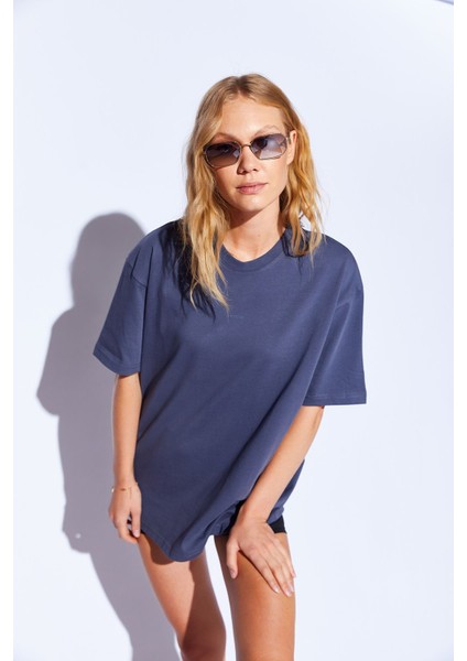 Antrasit Kalın Soft Dokulu Enjeksiyon Minimal Baskı Detaylı Oversize %100 Pamuk Unisex T-Shirt