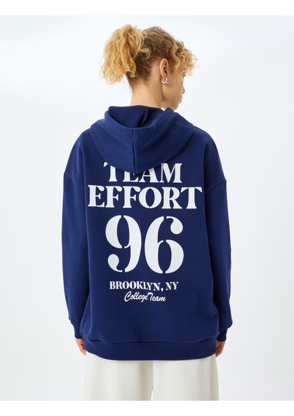 Arkası Baskılı Kapüşonlu Oversize Kolej Sweatshirt fırsatları