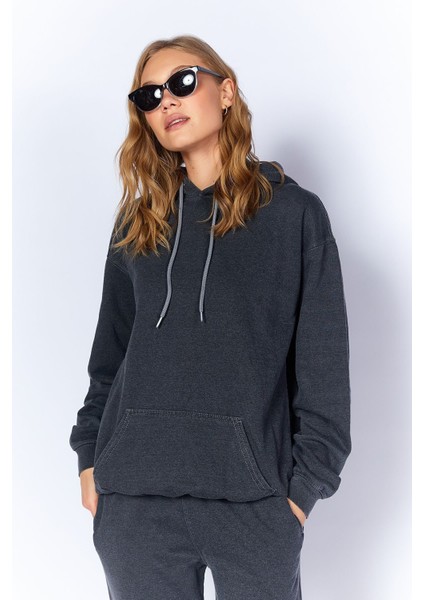 Eskitme Soluk Efektli Regular Normal Kalıp Kapşonlu Kanguru Cepli Örme Sweatshirt Antrasit