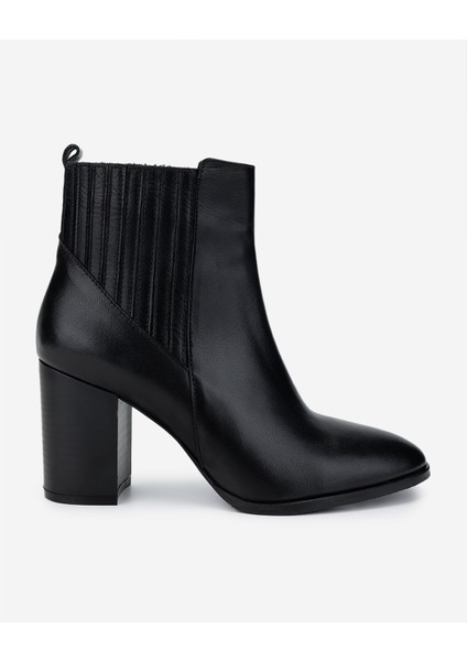 Kadın Siyah Deri Topuklu Bot 1075 012171-10 Bn Bot SK24-25 Sıyah Dr