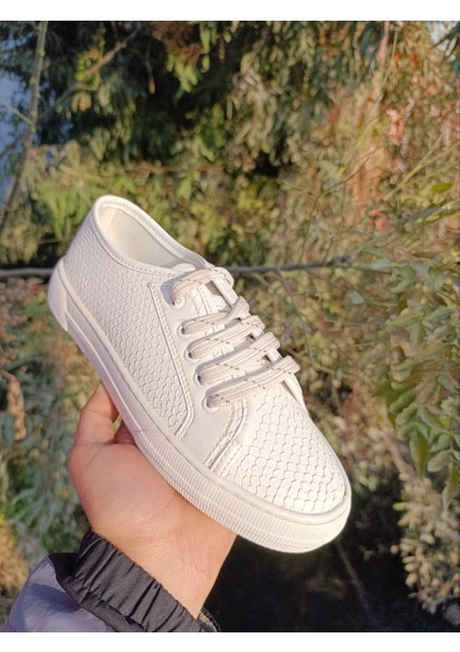 Pul Detay Deri Işleme Ortopedik Rahat Kadın Sneakers Spor Ayakkabı