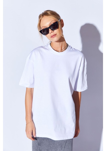 Beyaz Kalın Soft Dokulu Enjeksiyon Minimal Baskı Detaylı Oversize %100 Pamuk Unisex T-Shirt | 5397