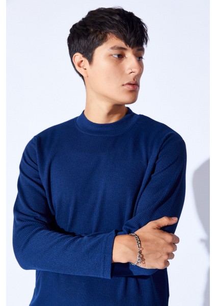 Bisiklet Yaka Jakarlı Dokulu Kumaş Slim Fit Basic Uzun Kol Erkek Tshirt | Indigo MANW229954-1 fırsatları