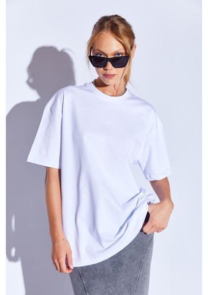 Beyaz Kalın Soft Dokulu Enjeksiyon Minimal Baskı Detaylı Oversize %100 Pamuk Unisex T-Shirt | 5397