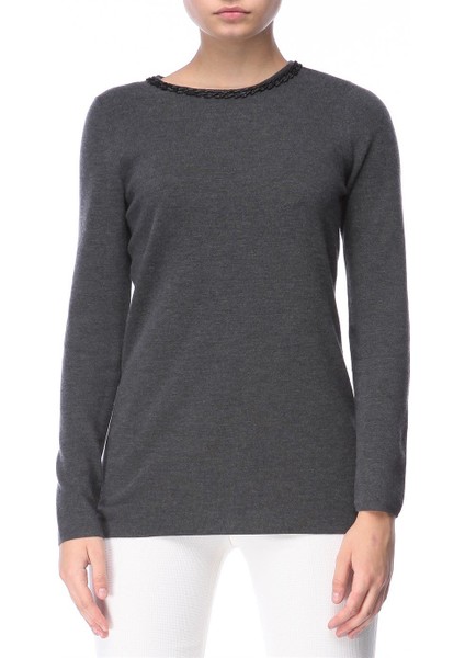 Boncuk Yaka Detaylı Gri Yün ve Ipek Triko Kazak