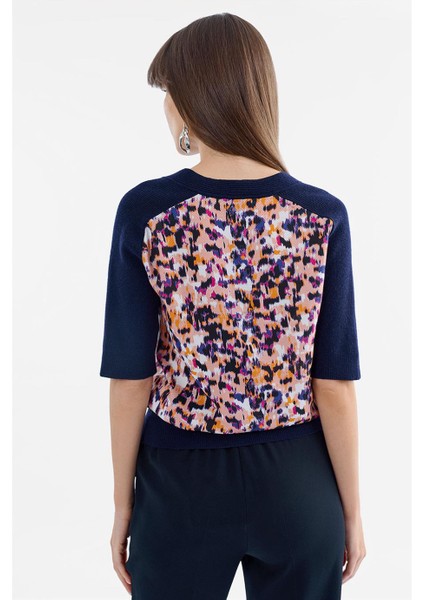 V Yaka Kısa Kol Renkli Ipek ve Yün Kazak modelleri