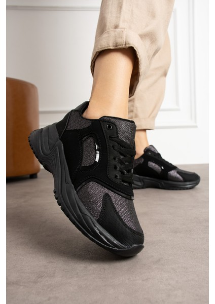 Siyah Gri Rahat Kalıp Kadın Sneaker modelleri