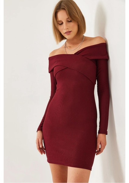 Kadın Bordo Omuzları Çapraz Detaylı Elbise