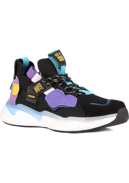 - Siyah Renk Bağcıklı Erkek Sneaker