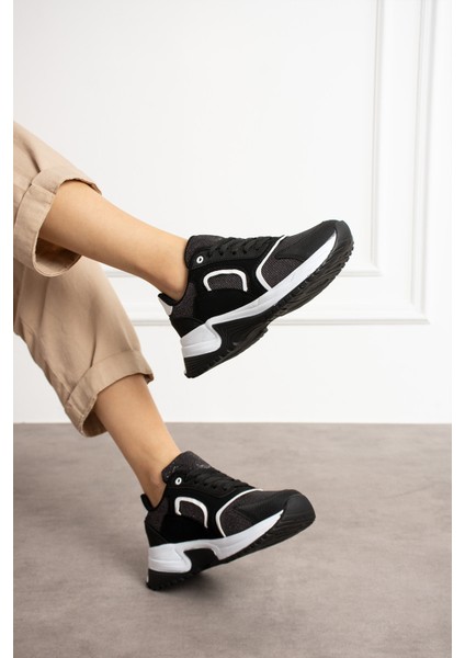 Beyaz Siyah Rahat Kalıp Kadın Sneaker fiyatları