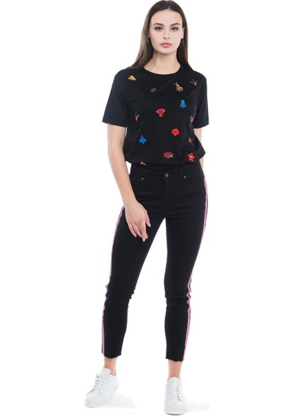 Sport Şeritli Kesik Paça Siyah Pamuklu Jean Pantolon modelleri