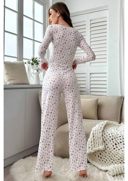 Çiçek Desenli Uzun Kollu Pijama Takımı fiyatları