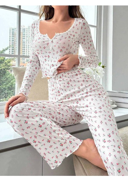 Çiçek Desenli Uzun Kollu Pijama Takımı fırsatları