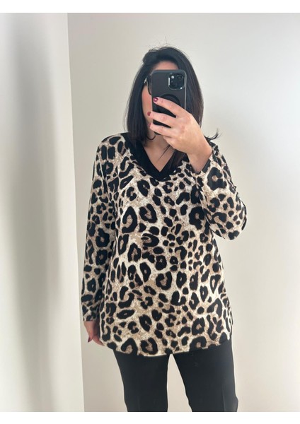 Kadın Büyük Beden Leopar Baskılı V Yaka Örme BLUZ-BGB89