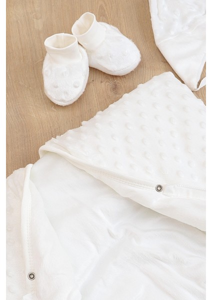 Kız Erkek Bebek Kadife Fermuarlı Şapka Patikli Kundak Battaniye Seti STL6784 modelleri