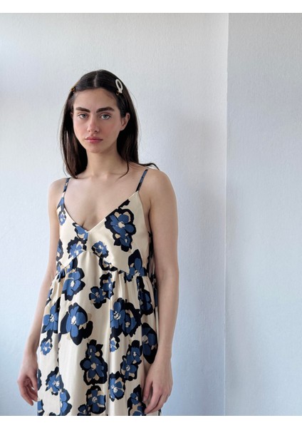 Tasarım June Saten Yüzeyli Askılı Yırtmaçlı Elbise Kadın Krem indirimleri