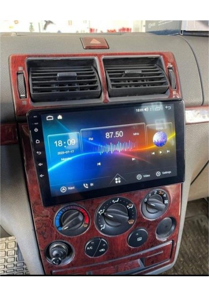 Ford Connect Uyumlu Oem Android Multimedya Teyp 2 Ram 32 Hafıza Carplay Android Auto Geri Görüş Kam