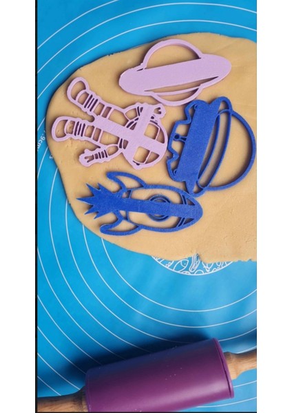 Astronot Set 4'lü Kek Kurabiye Oyun Hamuru Kalıbı fiyatları