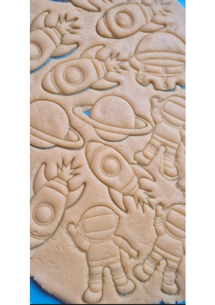 Astronot Set 4'lü Kek Kurabiye Oyun Hamuru Kalıbı modelleri