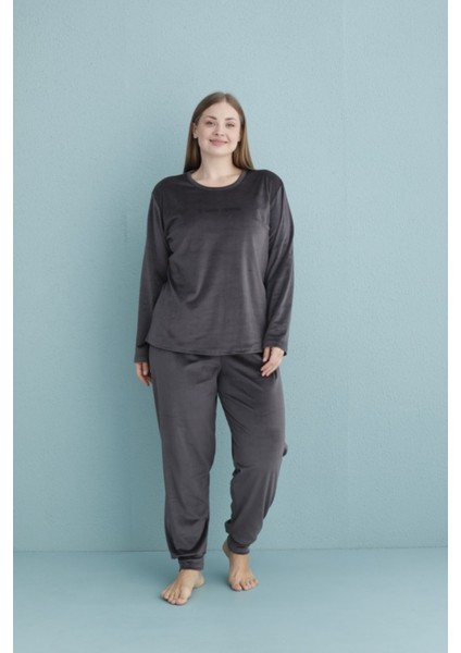 Kadın Pijama Takımı Büyük Beden & Battal Uzun Kol Kadife Kışlık modelleri