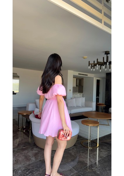 Pembe Volanlı Elbise