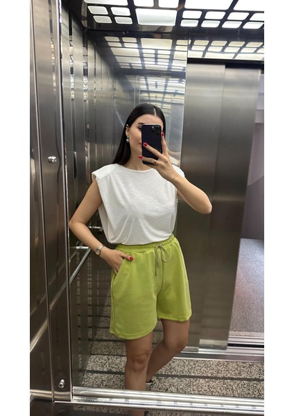 Vatkalı Beyaz Basic Tshirt modelleri